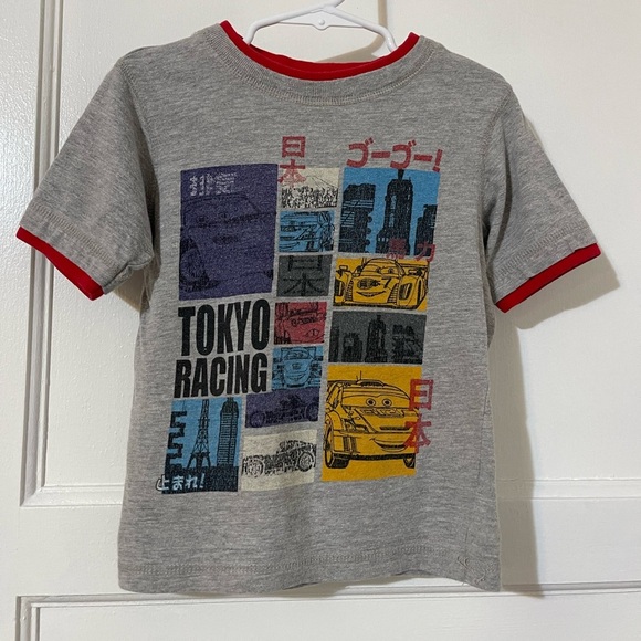 2011 Cars 2 lightning mcqueen shirt 4t - Picture 1 of 6